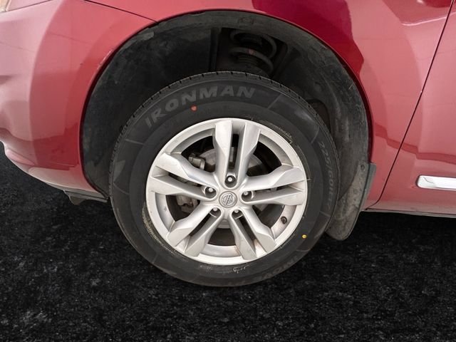Used 2015 Red Nissan S image 27