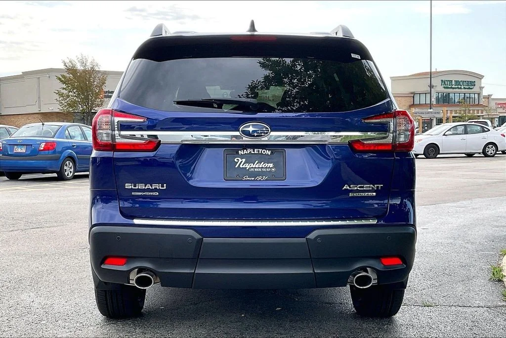 New 2026 SAPPHIRE BLUE PEARL Subaru Limited 7-Passenger image 5
