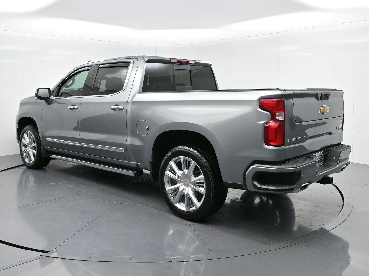 Used 2026 Sterling Gray Metallic Chevrolet High Country image 5