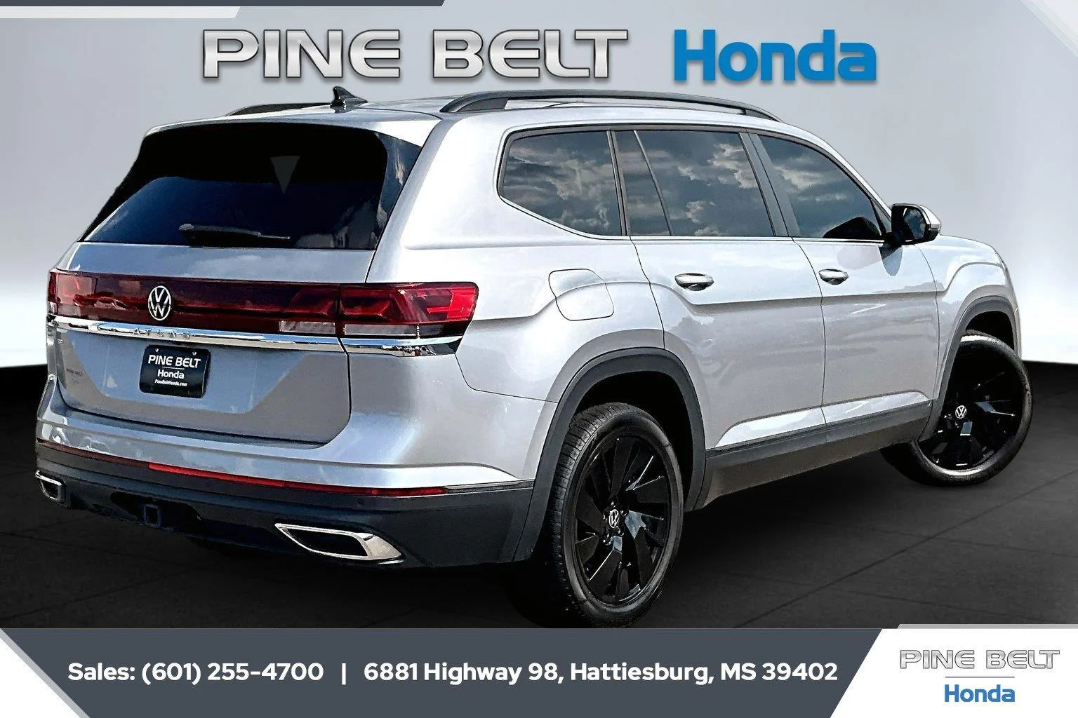 Used 2024 Silver Mist Metallic Volkswagen 2.0T SE w/Technology image 11