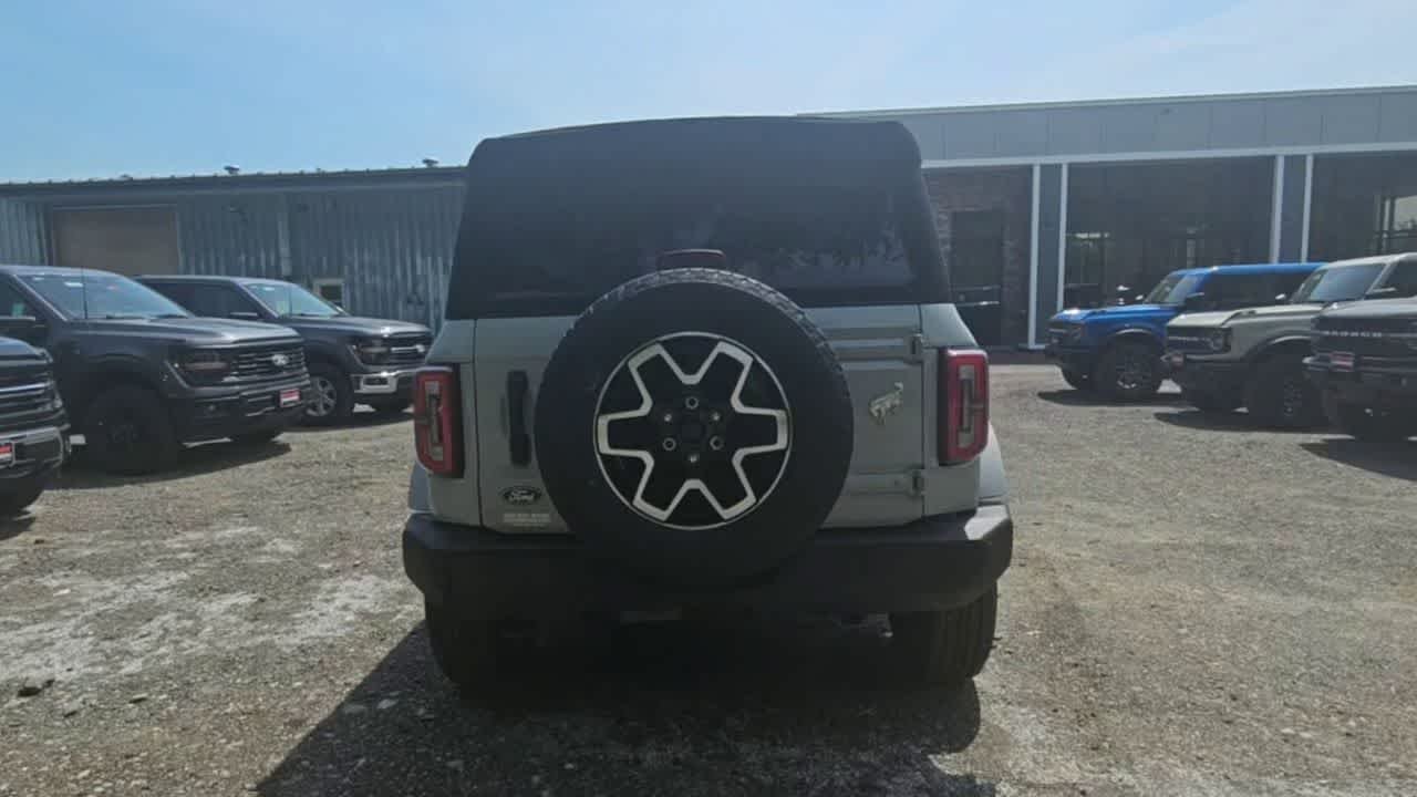 New 2026 Avalanche Gray Ford Outer Banks image 7