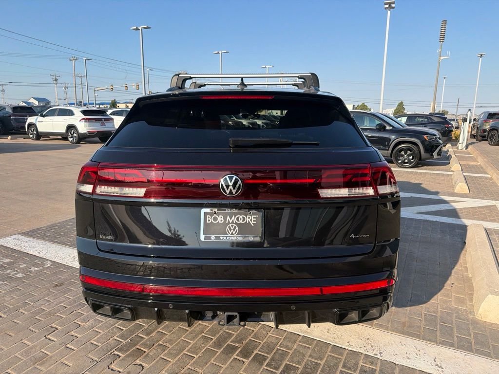 Used 2026 Deep Black Pearl Volkswagen SEL R-Line Black image 5
