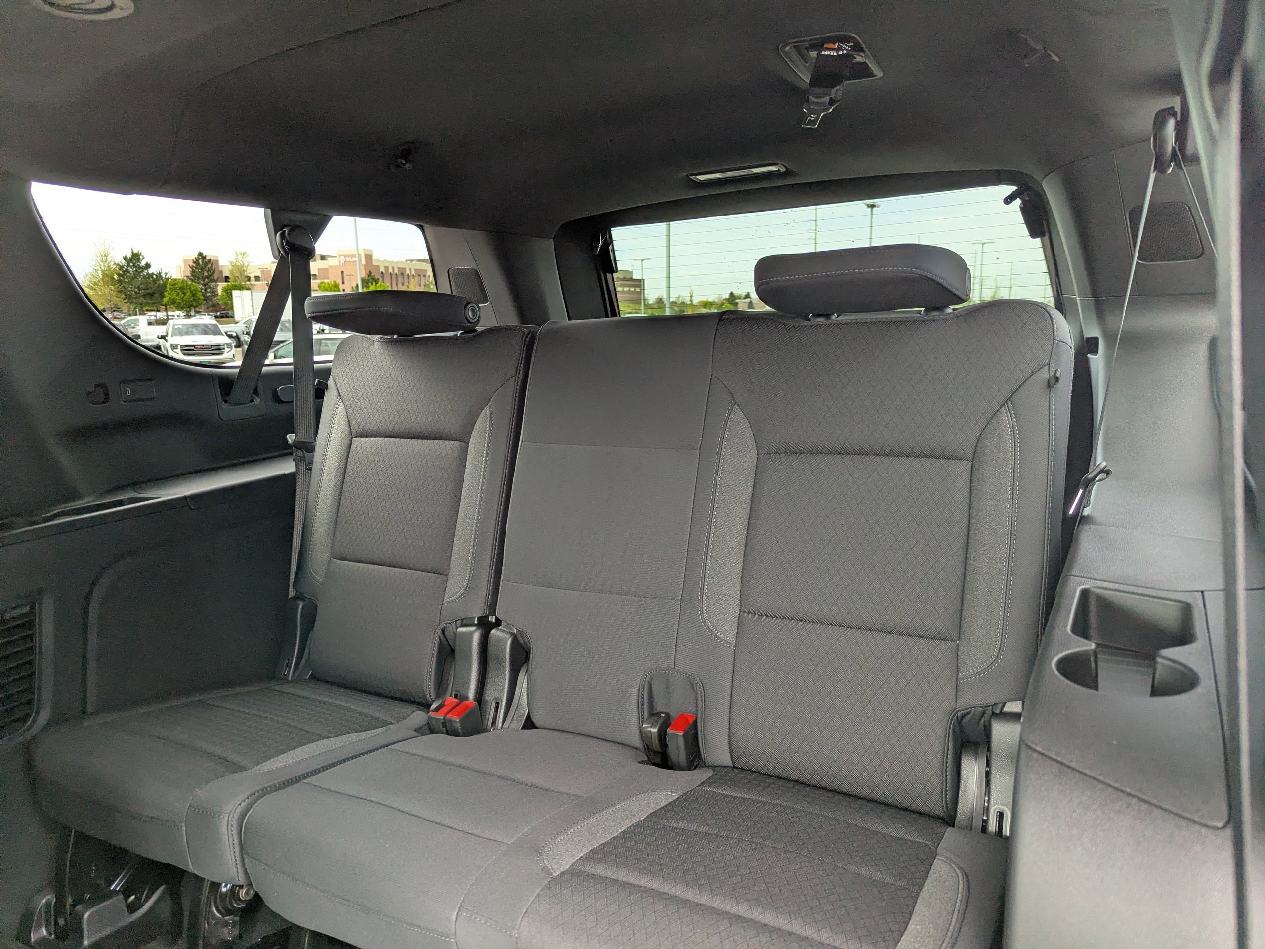 2026 Chevrolet Suburban LS - Photo 33