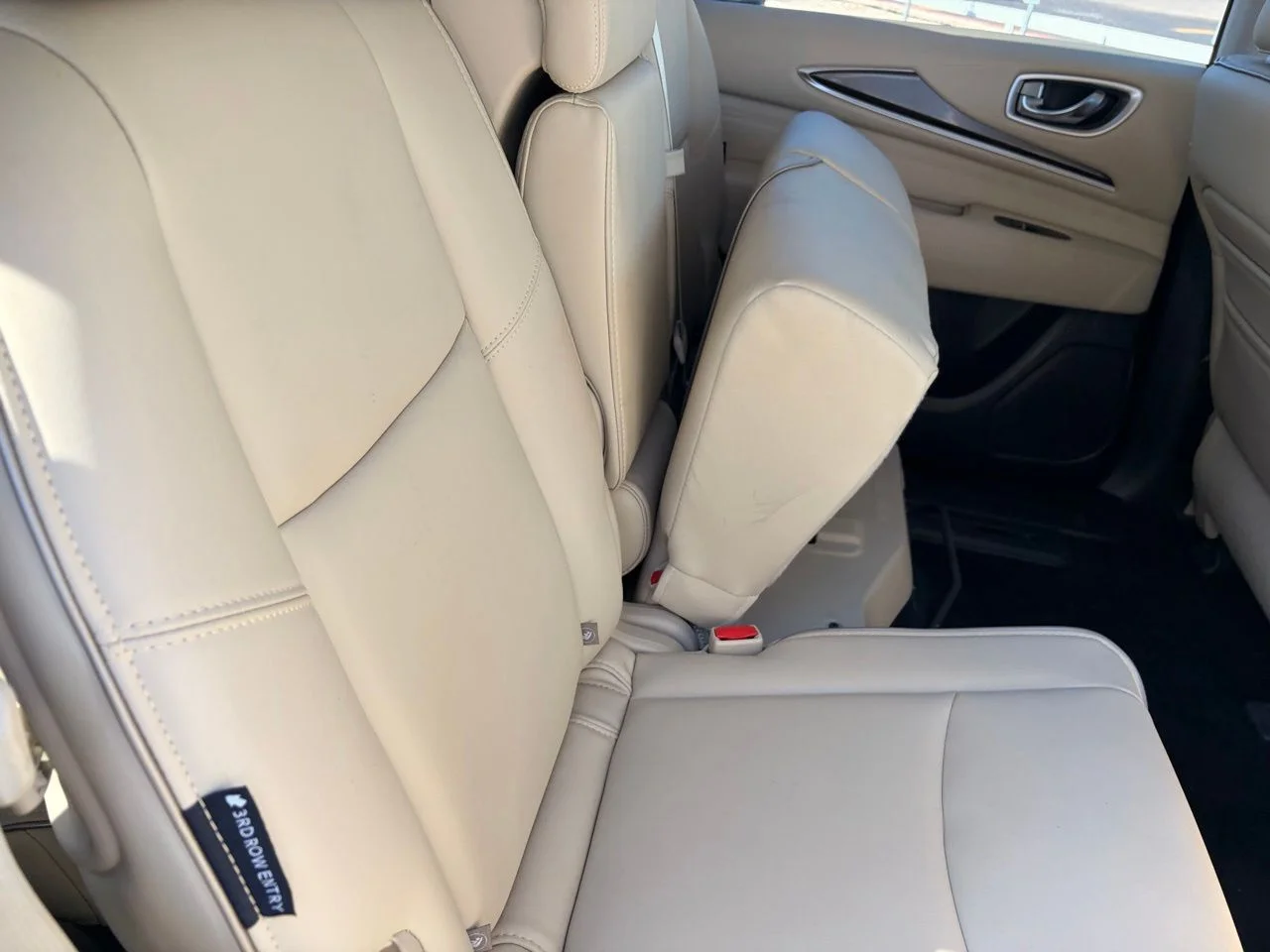 Used 2020 Majestic White INFINITI Pure image 13