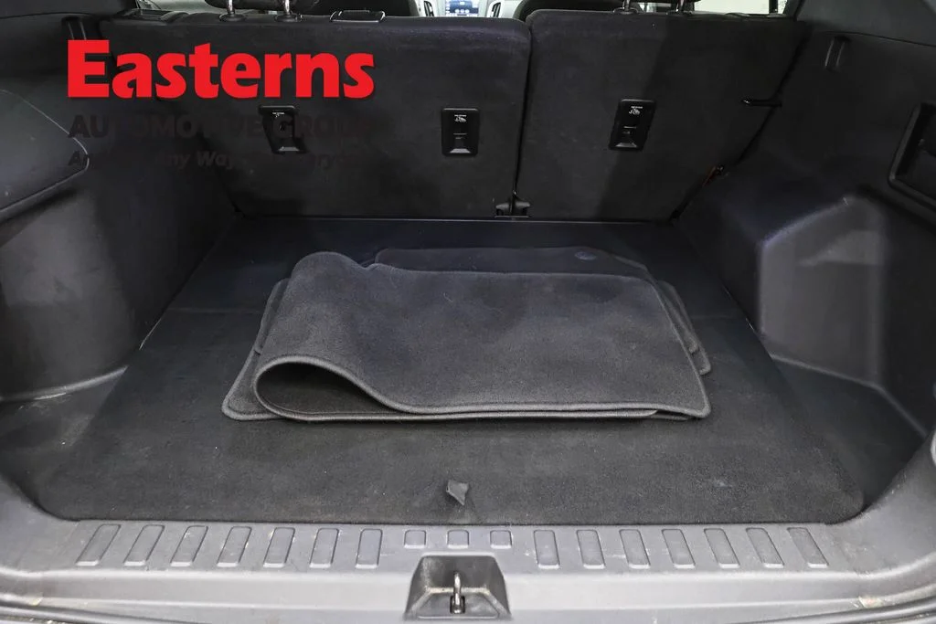 Used 2019 Red Chevrolet LT image 9
