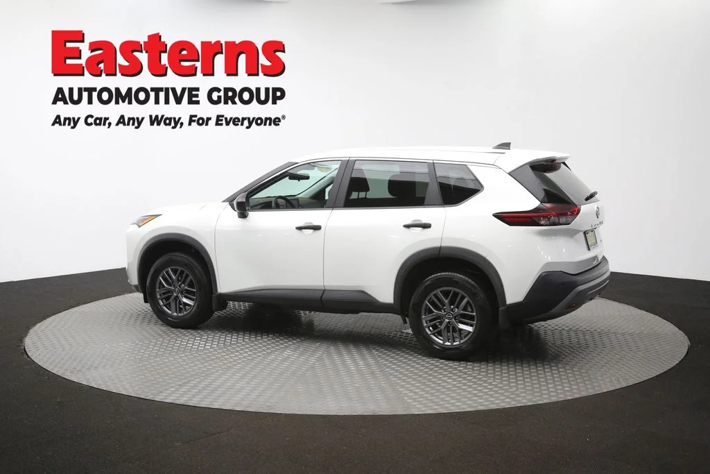 Used 2023 White Nissan S image 63