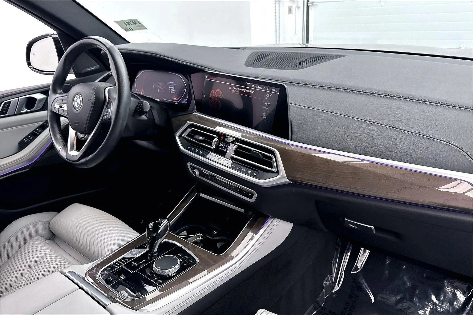Used 2023 Black Sapphire Metallic BMW xDrive40i image 29