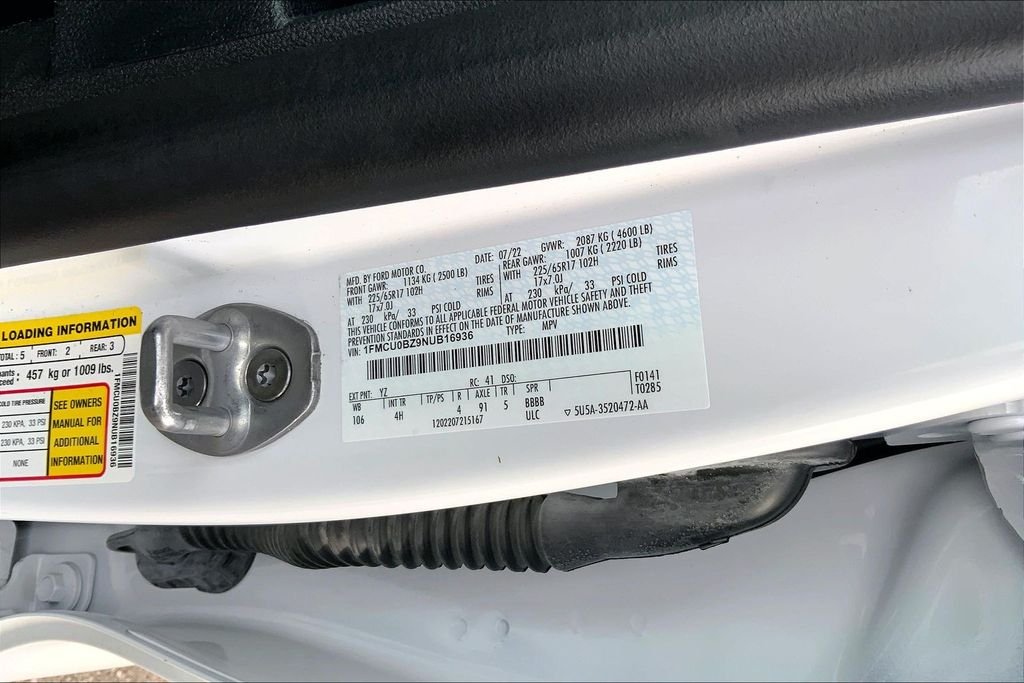 Used 2022 White Ford SE image 19
