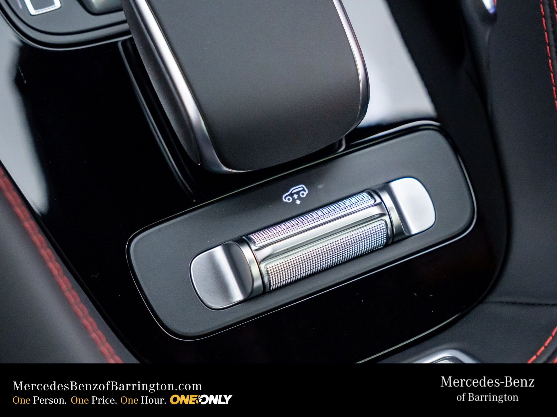 New 2026 MANUFAKTUR Moonlight White Metallic Mercedes-Benz GLE 53 AMG® image 25