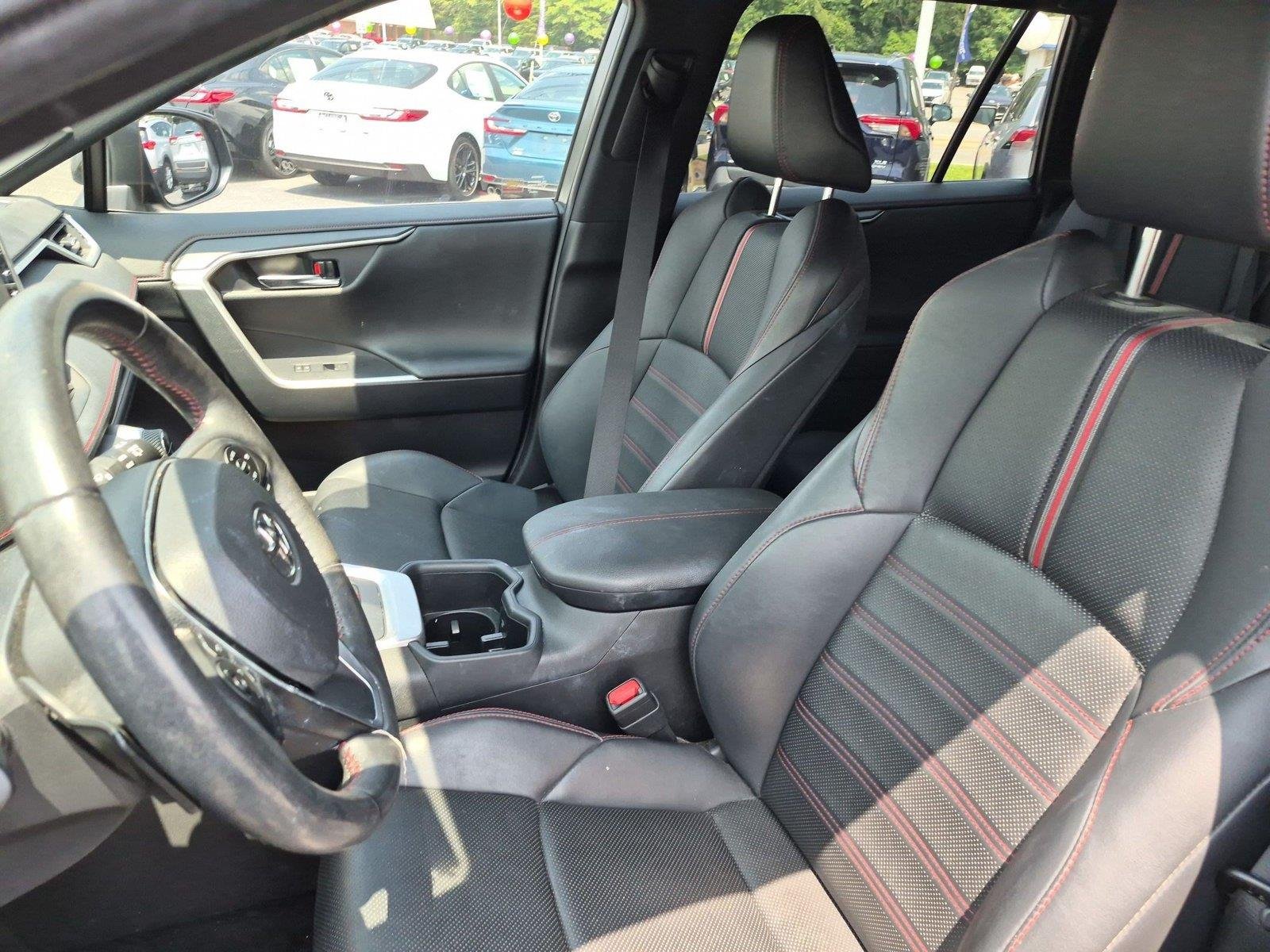 Used 2022  Toyota XSE image 18
