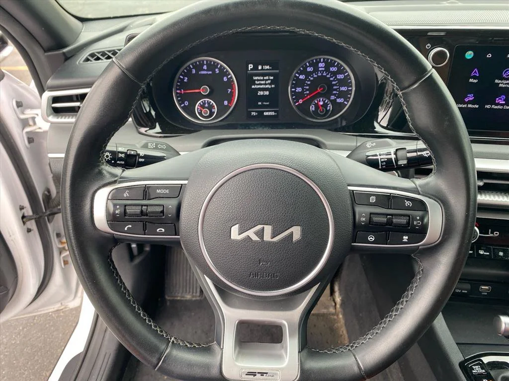 Certified Used 2023 Glacial White Pearl Kia GT-Line image 11