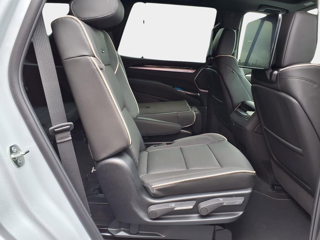 2026 Cadillac Escalade Luxury - Photo 17