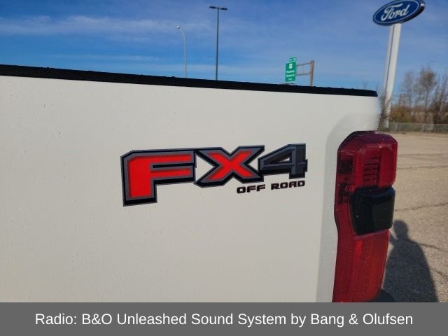 2026 Ford F-250 Super Duty Platinum - Photo 6