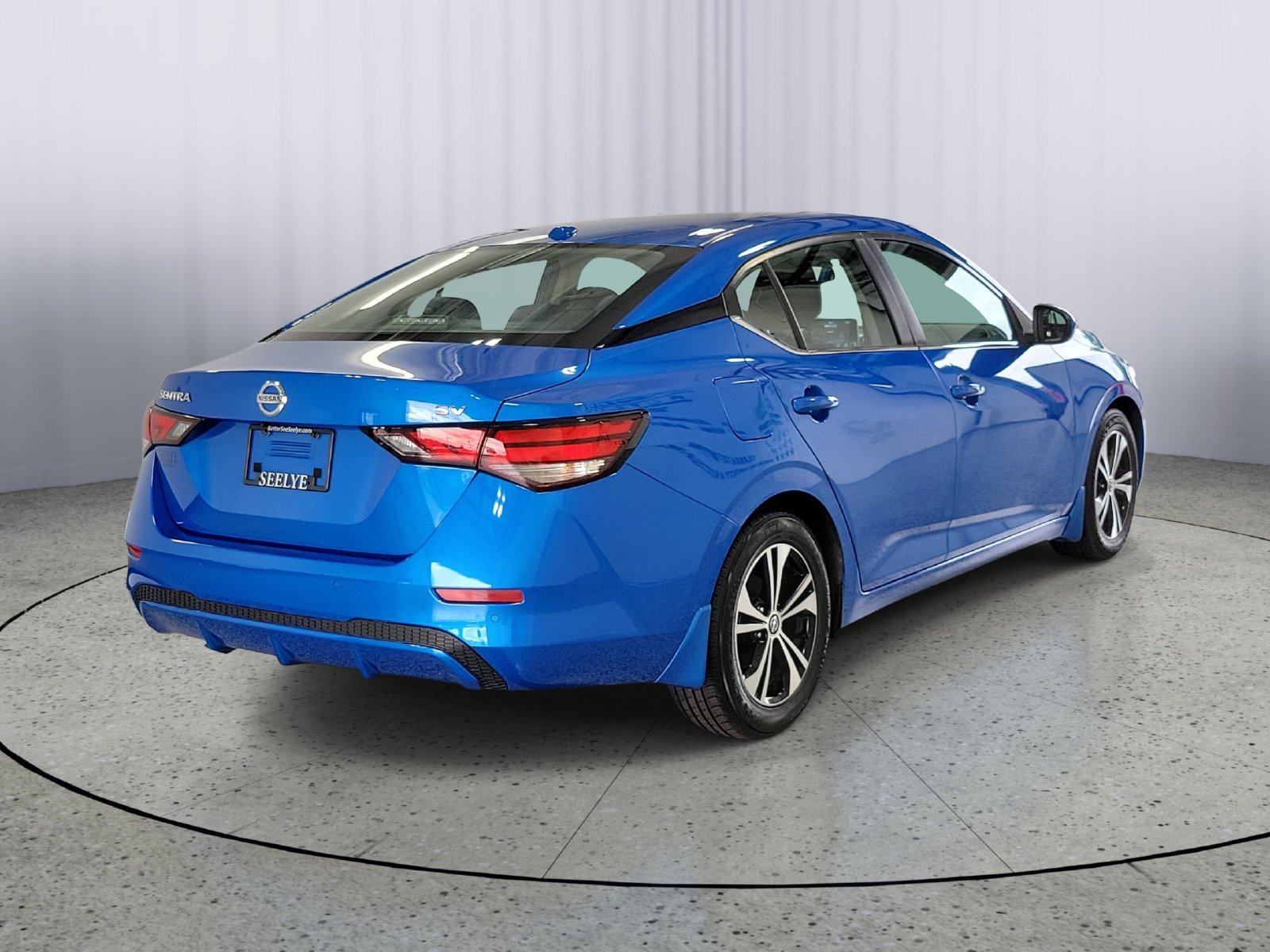 Used 2022 Blue Nissan SV image 2