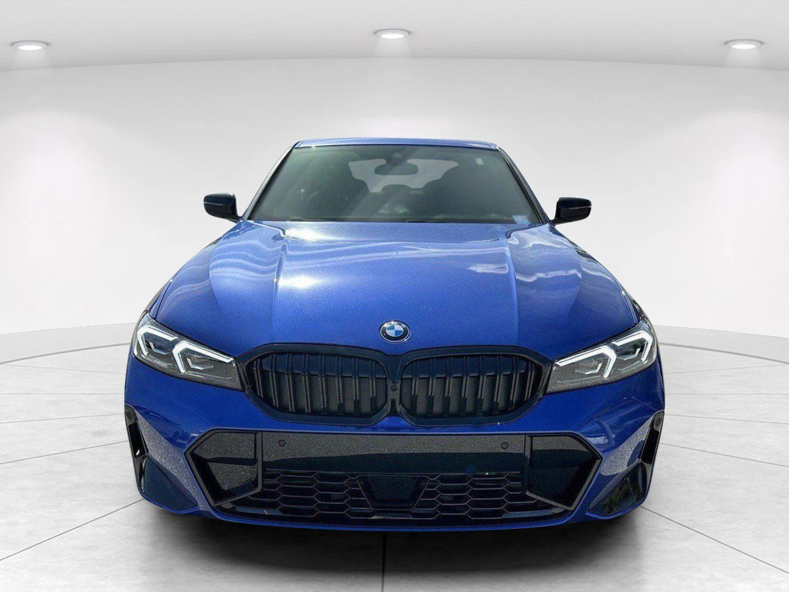 New 2026 Portimao Blue Metallic BMW 330i xDrive image 2