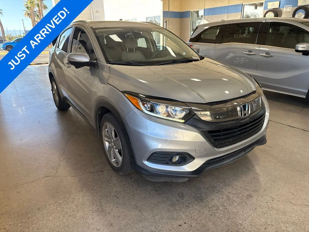 Certified Used 2019 Lunar Silver Metallic Honda EX image 2