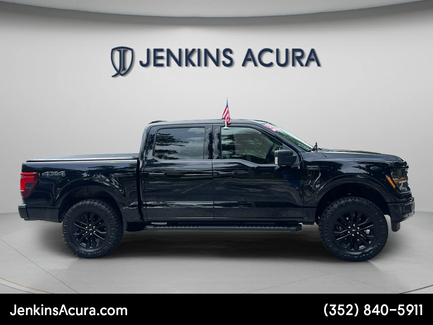 Used 2024 Agate Black Metallic Ford XLT image 2
