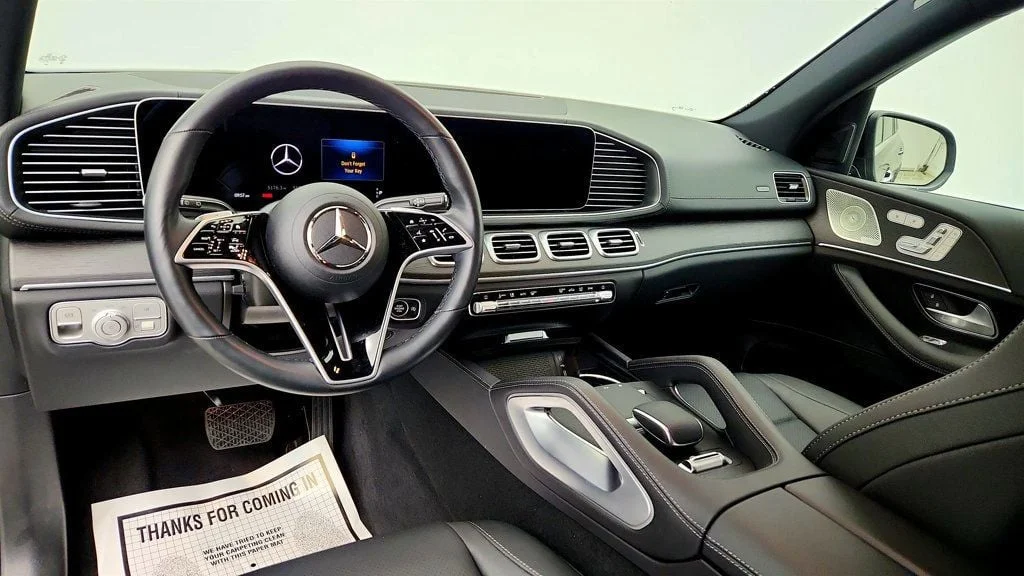 Used 2025 Obsidian Black Metallic Mercedes-Benz GLS 450 4MATIC® SUV w/ Trailer Hitch image 12