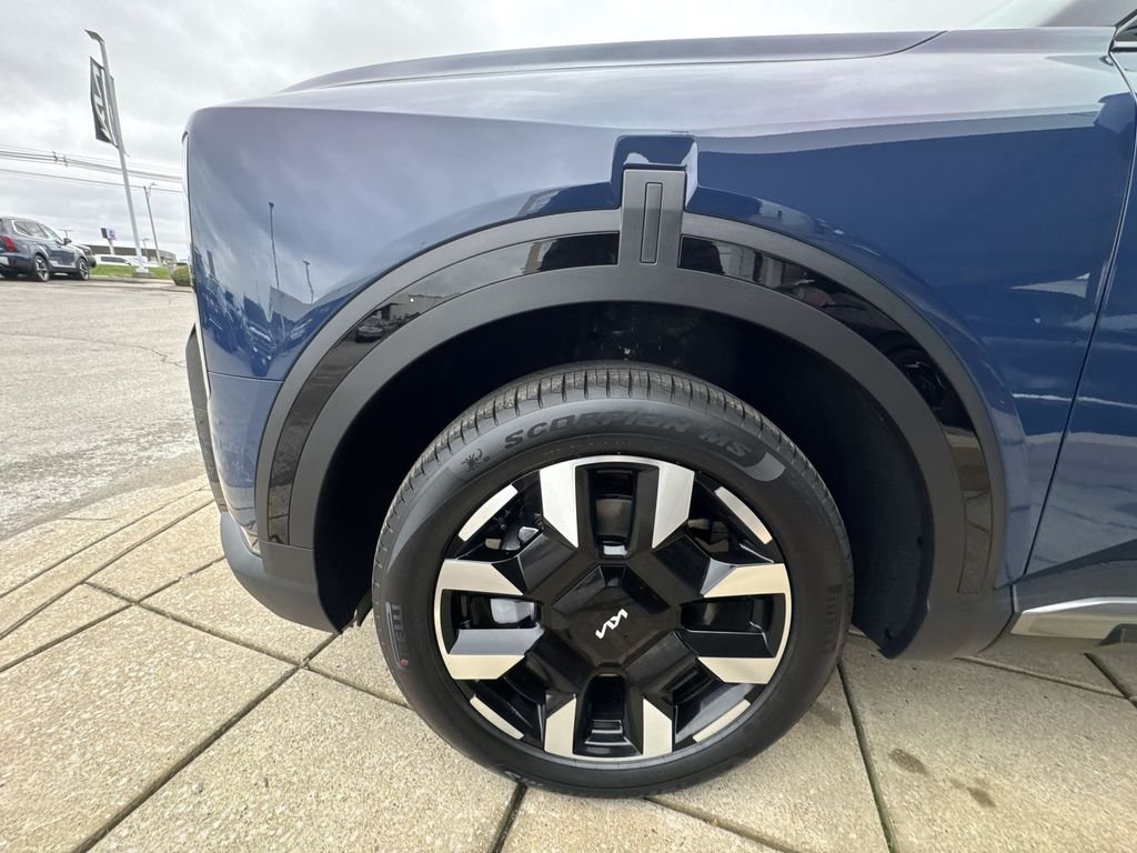 New 2027 Black Kia S image 10
