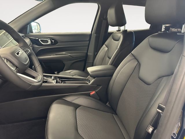 New 2026 Fathom Blue Pearl Coat Jeep Latitude image 9