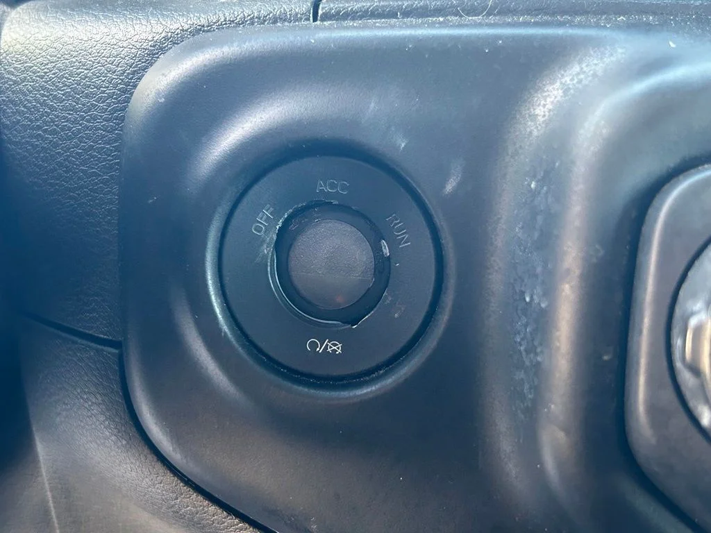 Used 2021 Gray Jeep Unlimited Sport image 38