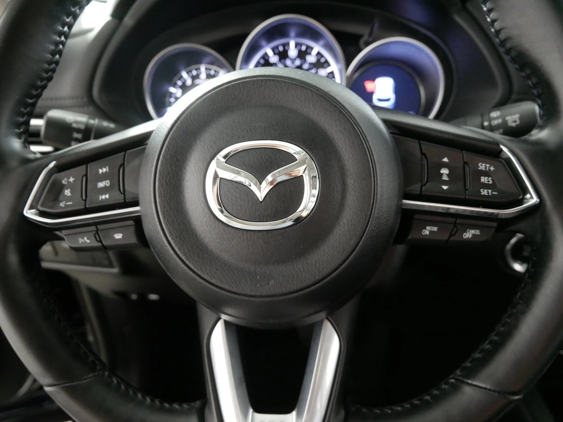 Used 2025 Deep Crystal Blue Mica Mazda 2.5 S Preferred Package image 25