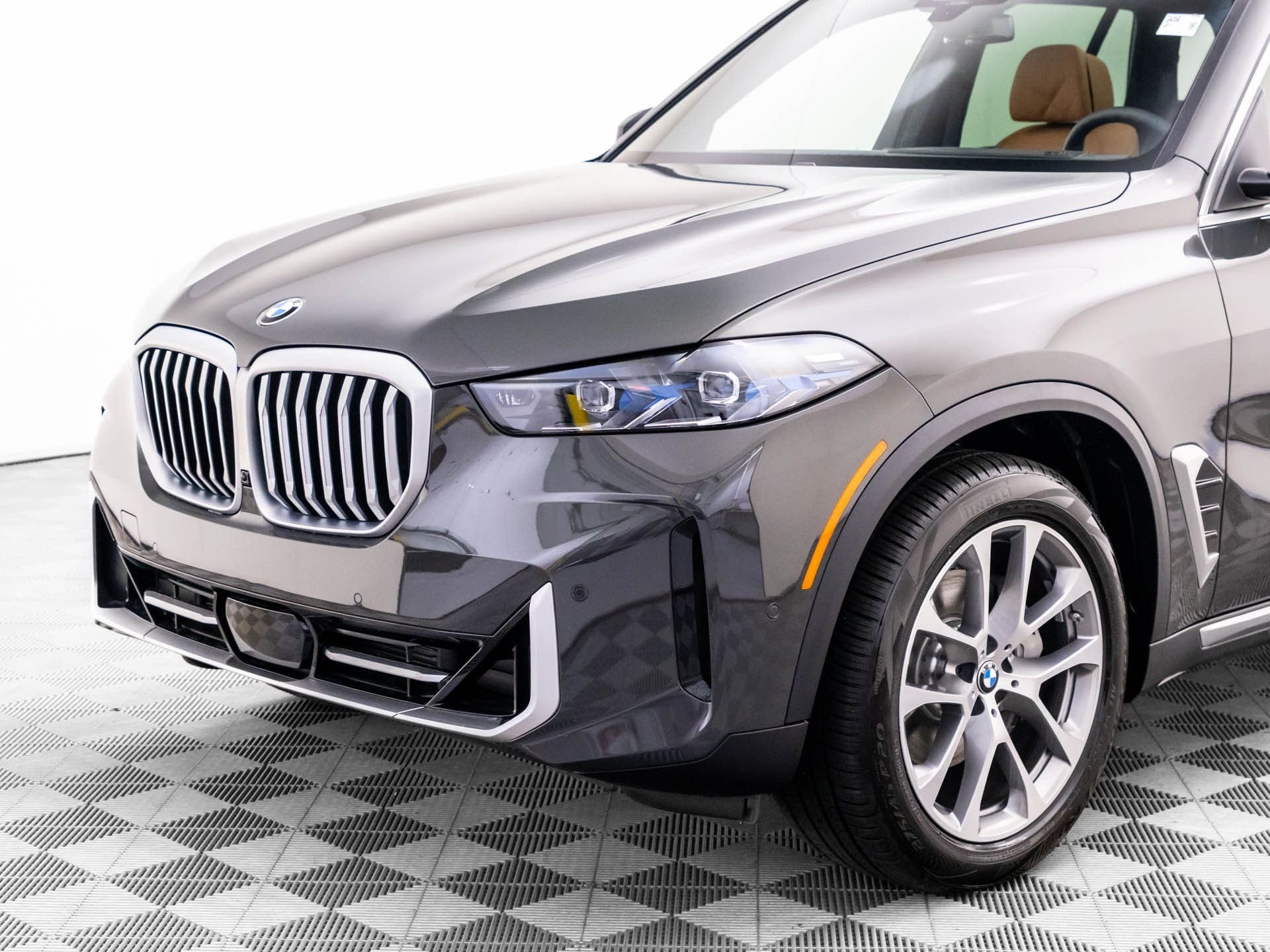 New 2026 Dravit Grey Metallic BMW xDrive40i image 36