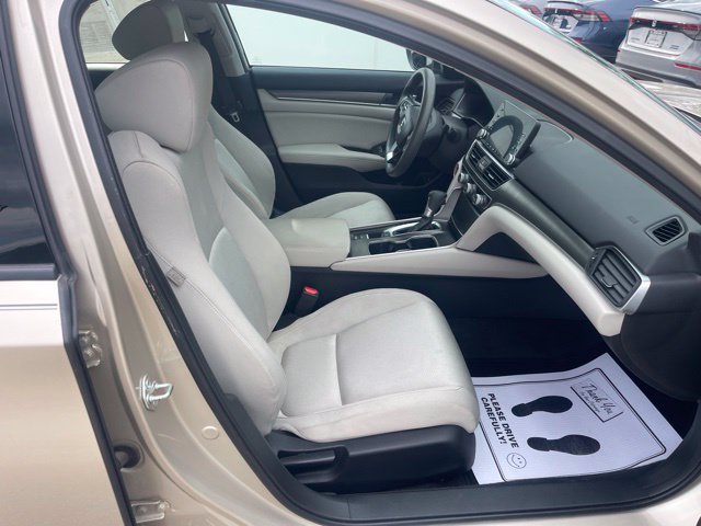 Used 2018 Champagne Frost Pearl Honda LX image 12
