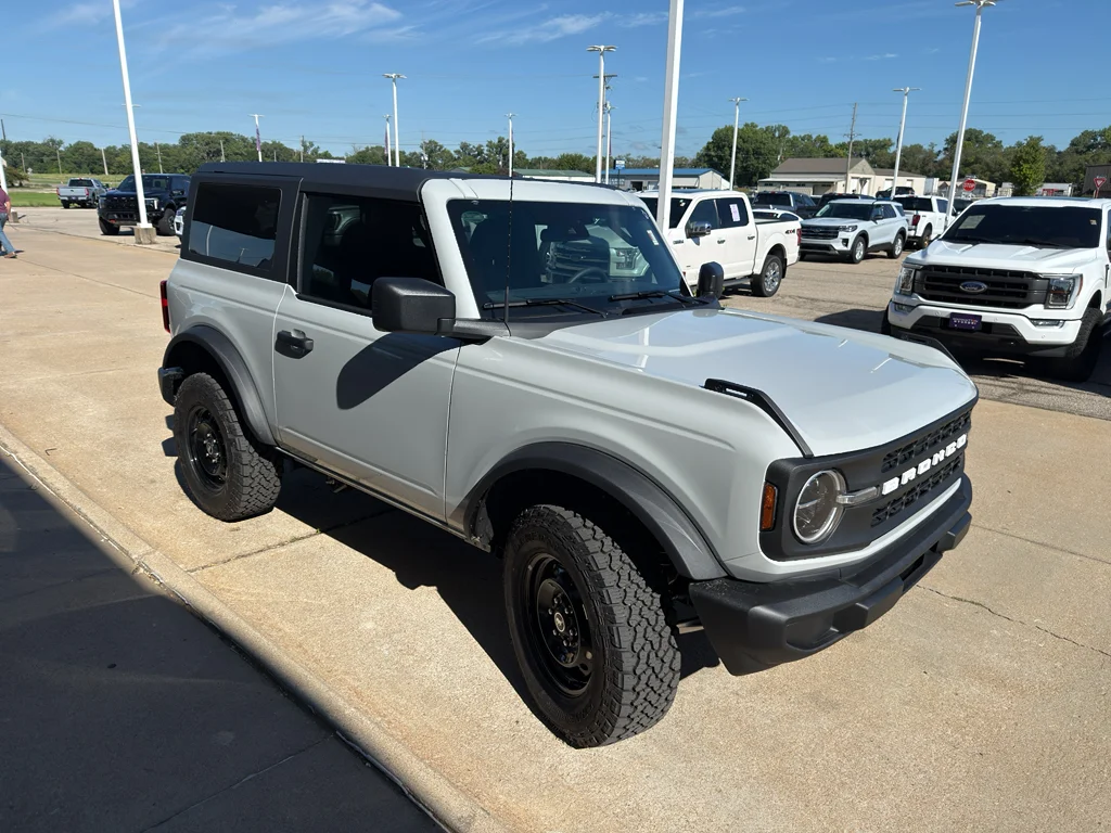 New 2026 Avalanche Gray Ford Base image 5