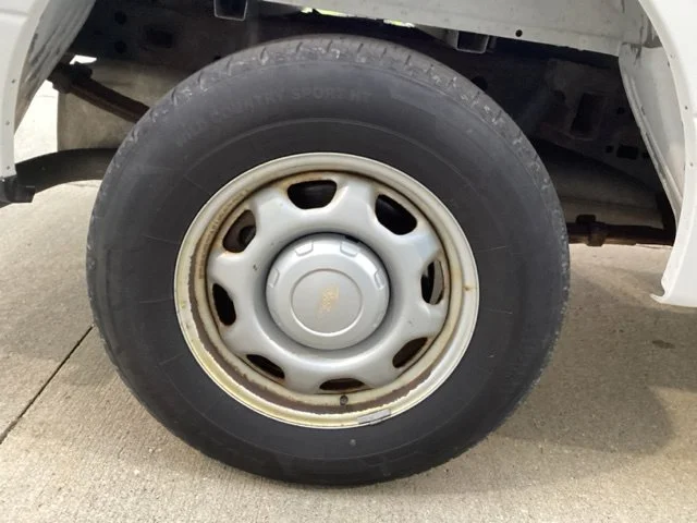 Used 2016 White Ford XL image 7