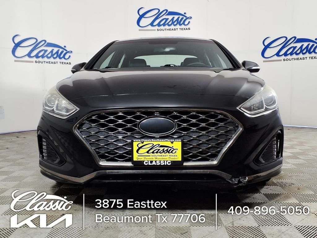 Used 2019 Black Hyundai Sport image 3