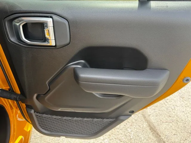 New 2026 Goldilocks Exterior Paint Jeep Sport S image 15