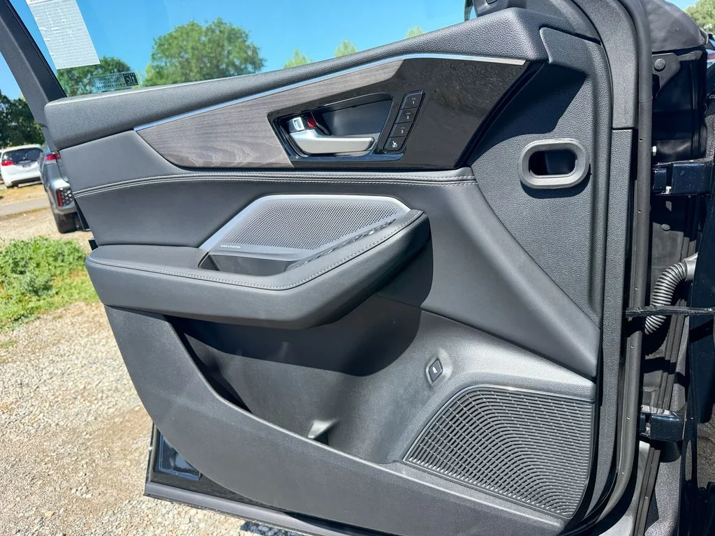 New 2026 Majestic Black Pearl Acura Advance Package image 13