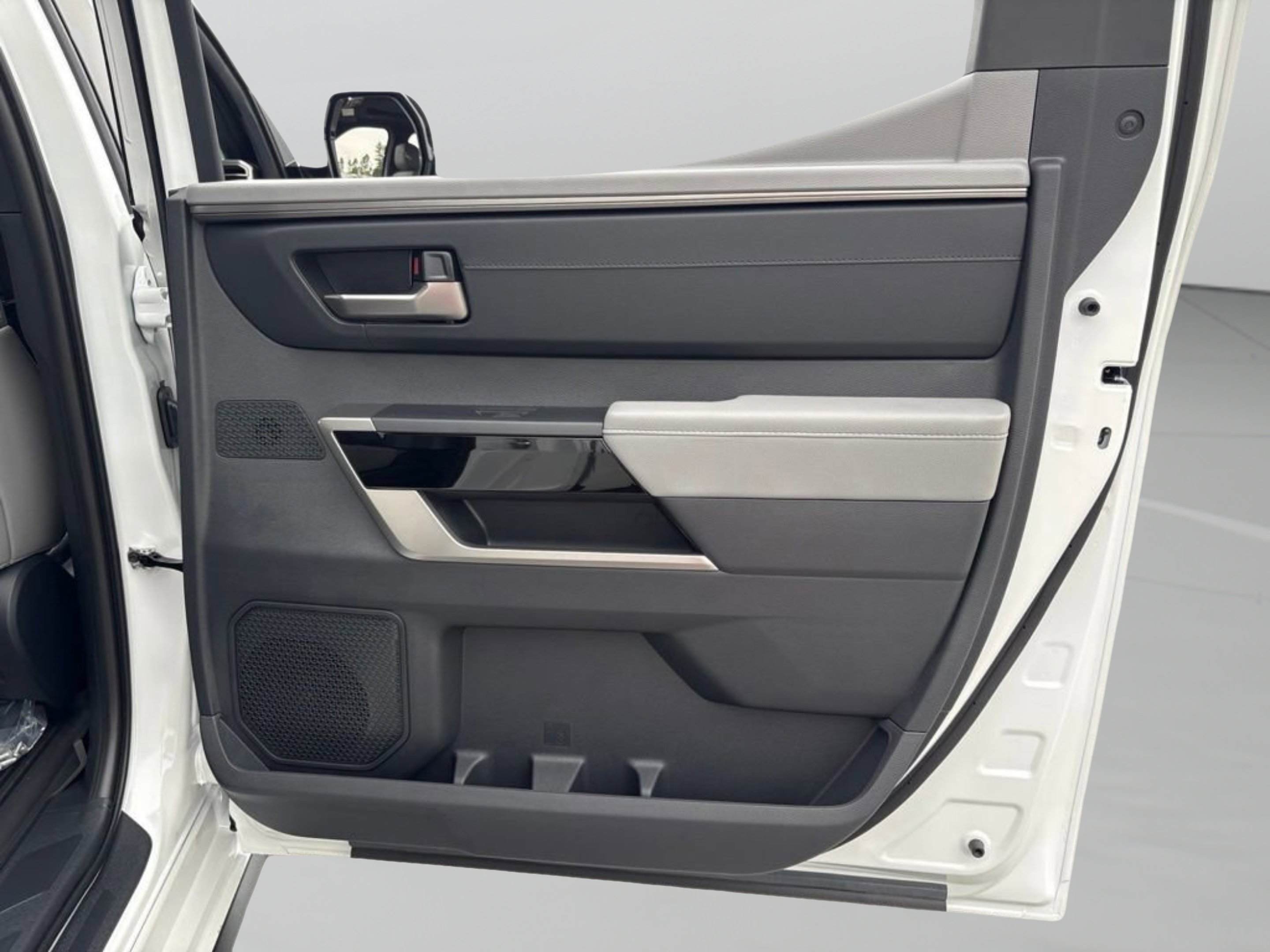 2026 Toyota Tundra Limited - Photo 36