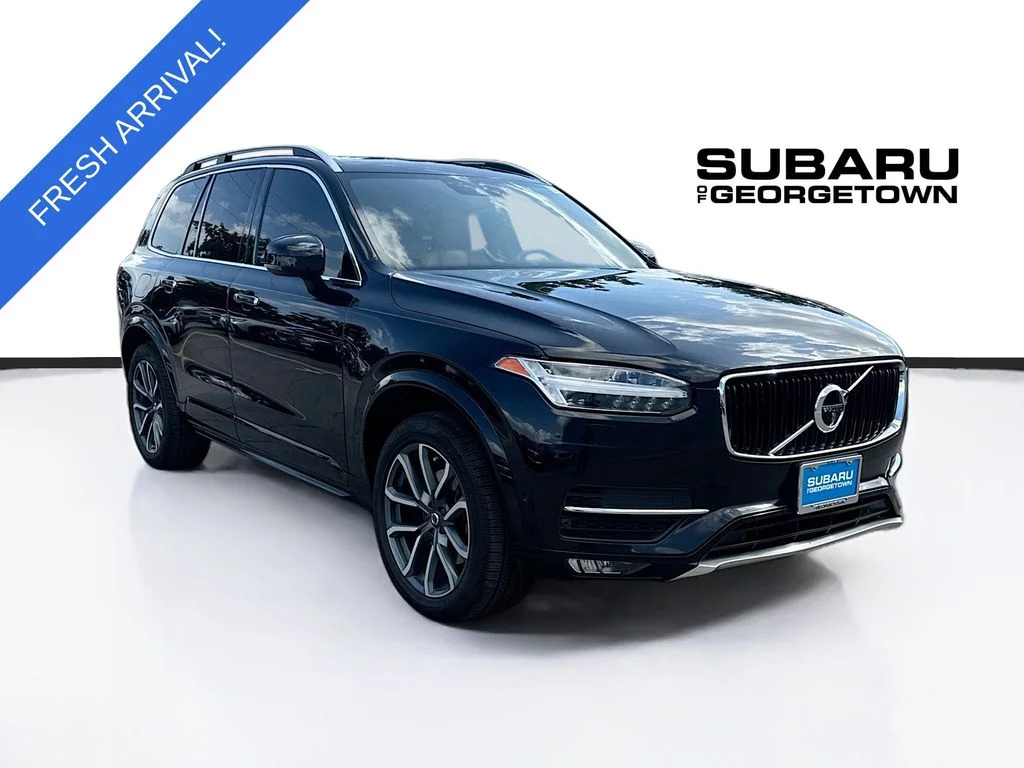2017 Volvo XC90 T6 AWD Momentum's photo
