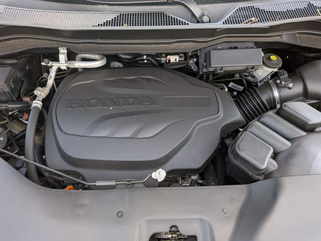 Used 2022 Black Honda EX-L image 10