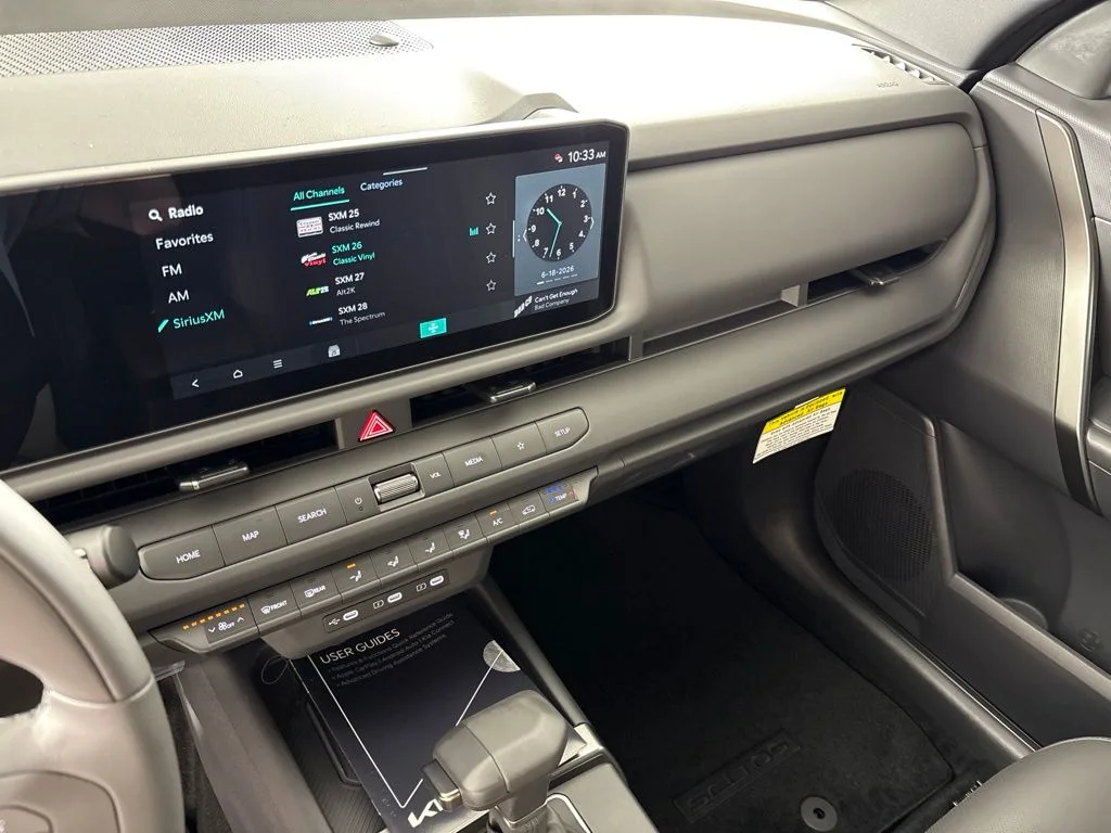 New 2027 Snow White Pearl / Black Roof Kia X-Line image 32