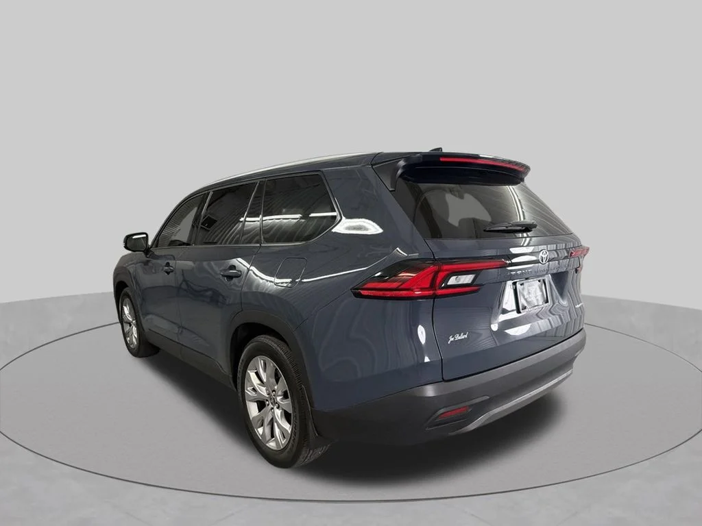 Used 2026 Cloud Toyota Limited image 8