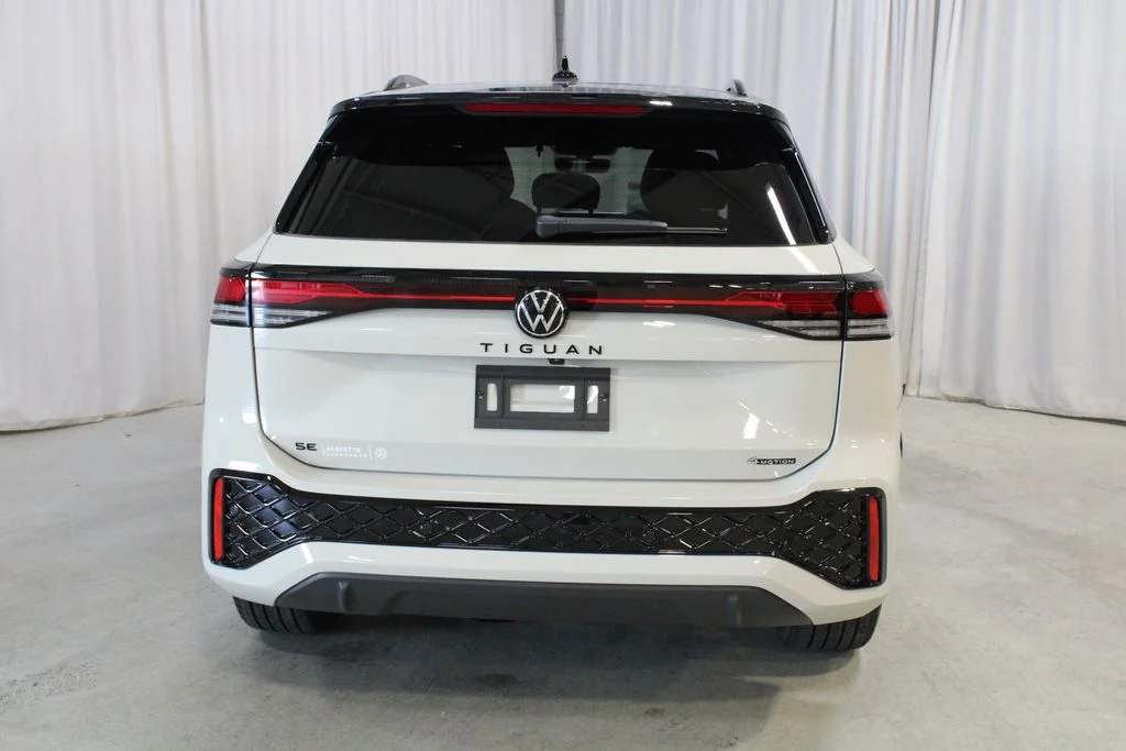 New 2026 Beige Volkswagen 2.0T SE R-Line Black image 25