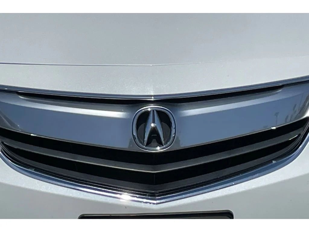 Used 2014 Bellanova White Pearl Acura 2.0L (A5) image 33