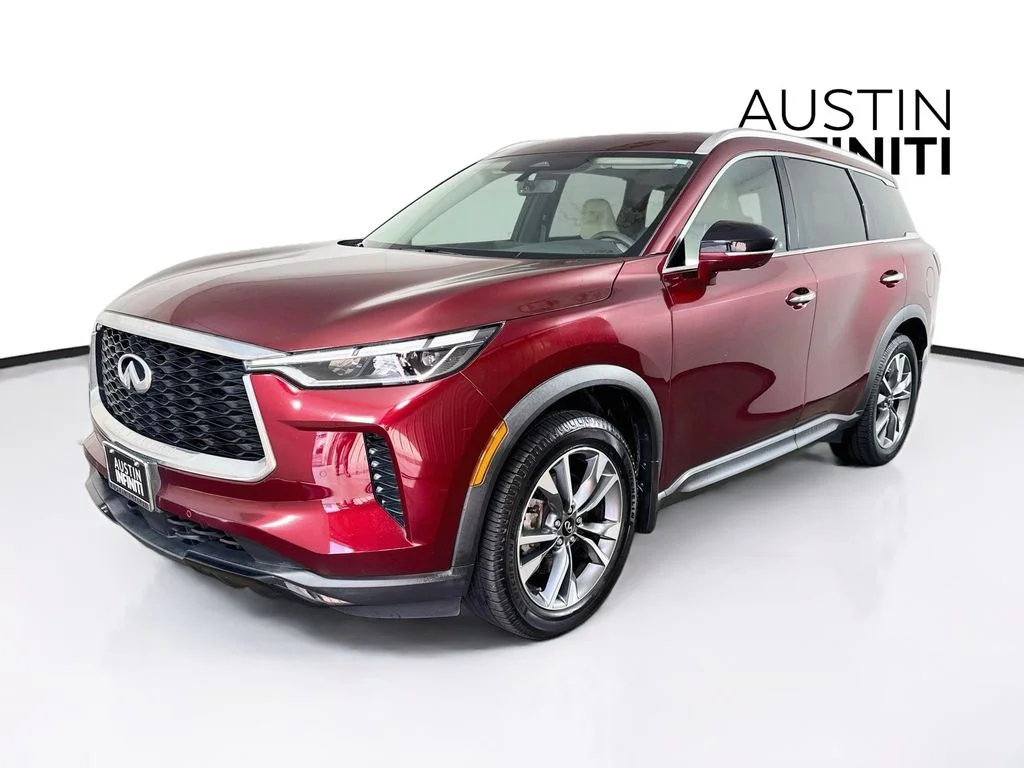 Certified Used 2023 Red INFINITI LUXE image 5