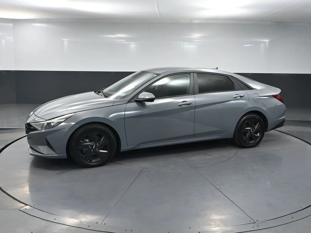 Used 2021 Gray Hyundai SEL image 10