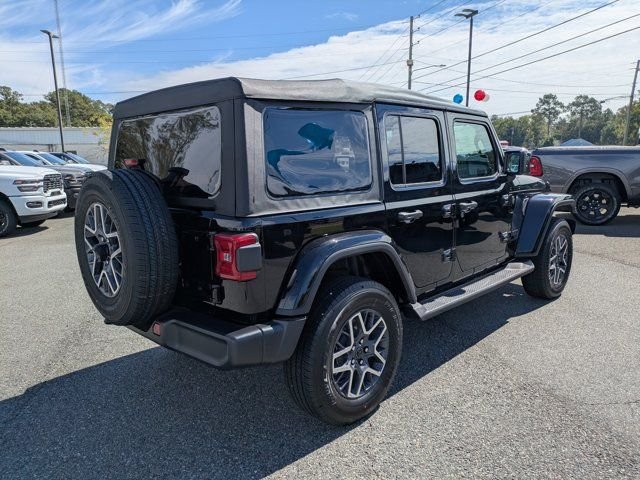 New 2025 Black Clear-Coat Exterior Paint Jeep Sahara image 4