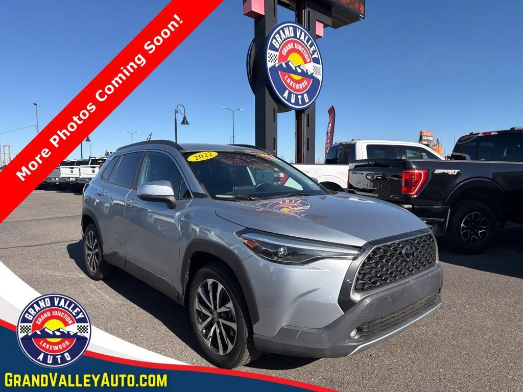 Used 2022 Silver Toyota XLE image 1