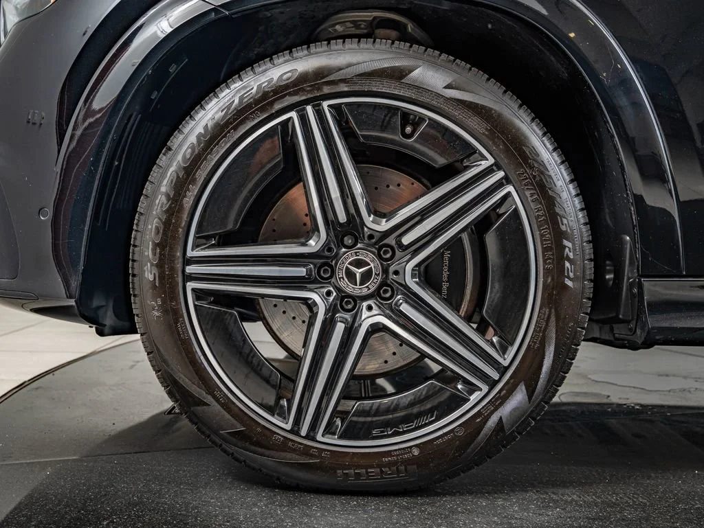 Used 2025 Obsidian Black Metallic Mercedes-Benz GLE 350 image 10