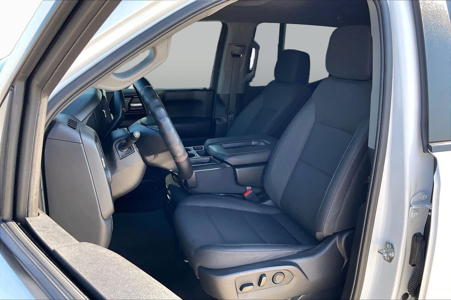 2025 Chevrolet Silverado 1500 Custom - Photo 8