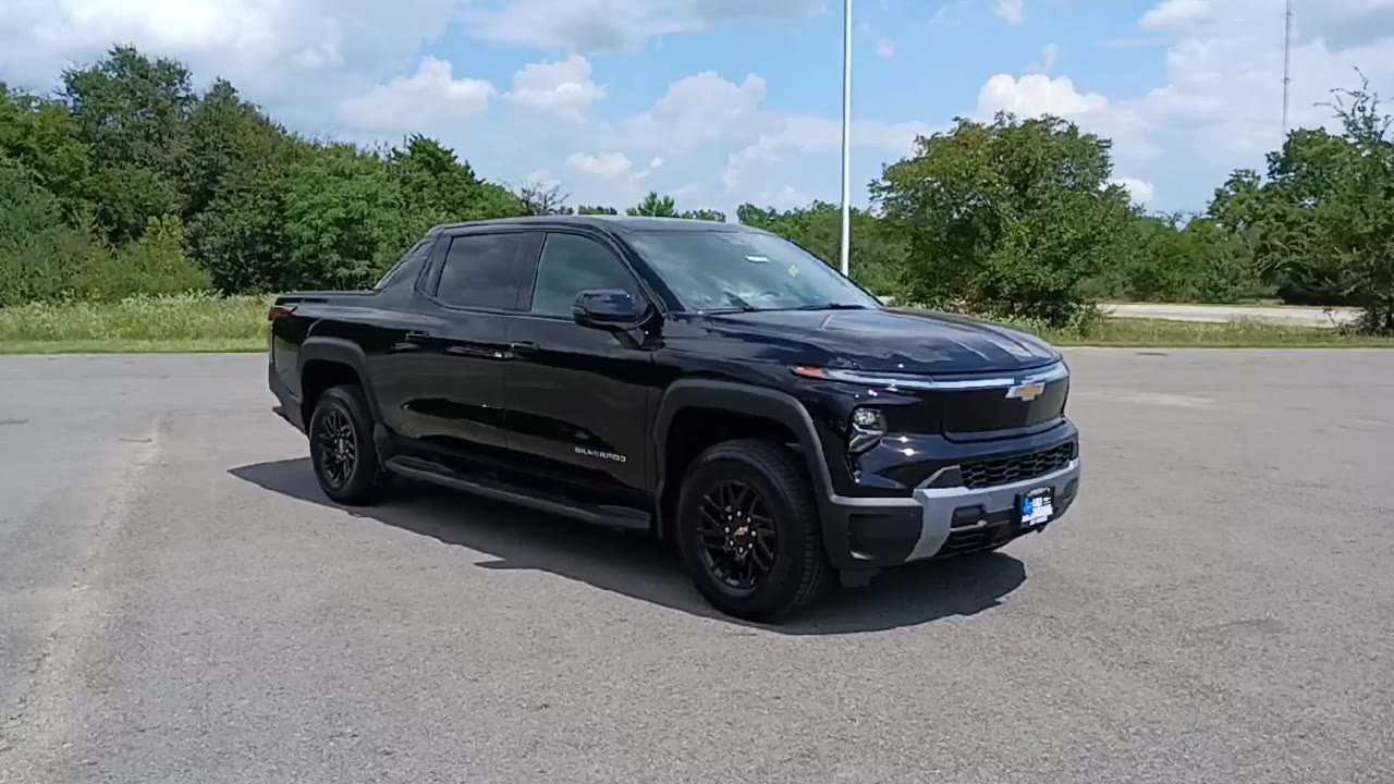 2026 Chevrolet Silverado EV LT - Photo 38