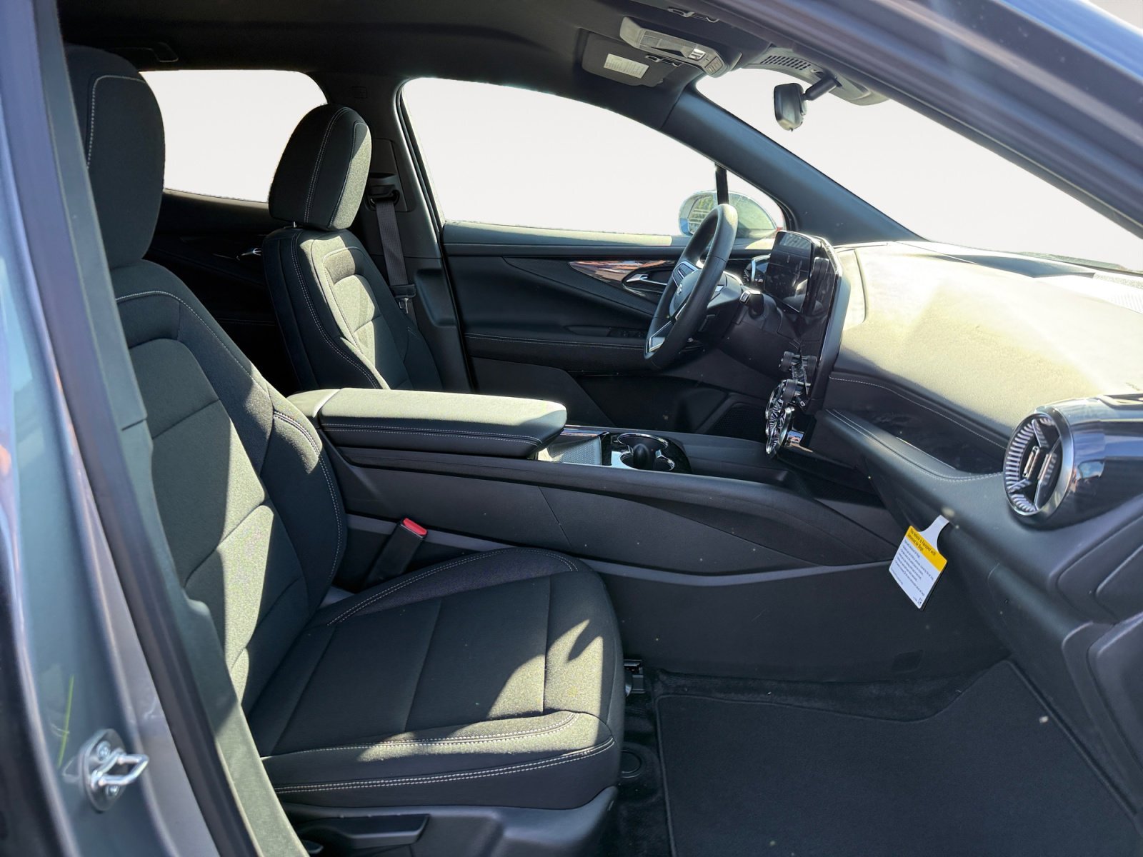 New 2026 Sterling Gray Metallic Chevrolet FWD LT image 19