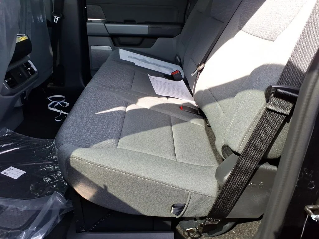 New 2026 Agate Black Metallic Ford XLT image 6