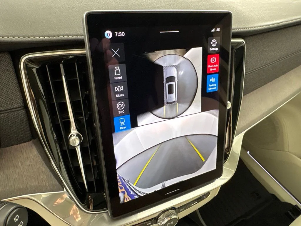 New 2026 Crystal White Volvo Ultra image 40